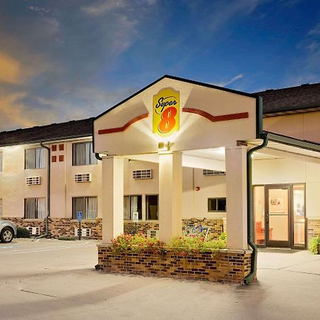 Super 8 By Wyndham St. James מראה חיצוני תמונה